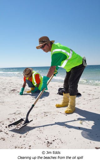 Jim Edds cleaning up Pensacola beach